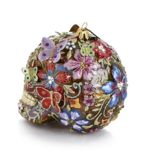 JAY STRONGWATER 4.5" TALL SKULL WITH BUTTERFLIES GLASS ORNAMENT BRAND NEW IN BOX - Picture 5 of 6